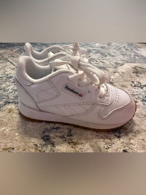 Reebok Classic Leather Toddler Shoes - White/Gum Sole - Size 8C